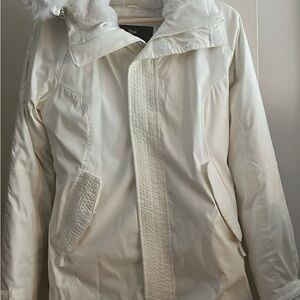 Women's Elegant Cream Ski Jacket Summit Parka